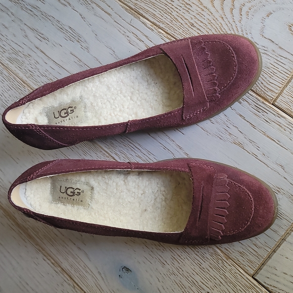 🍒Ugg Berry Suede Sherpa lined wedges 7 - Picture 2 of 6